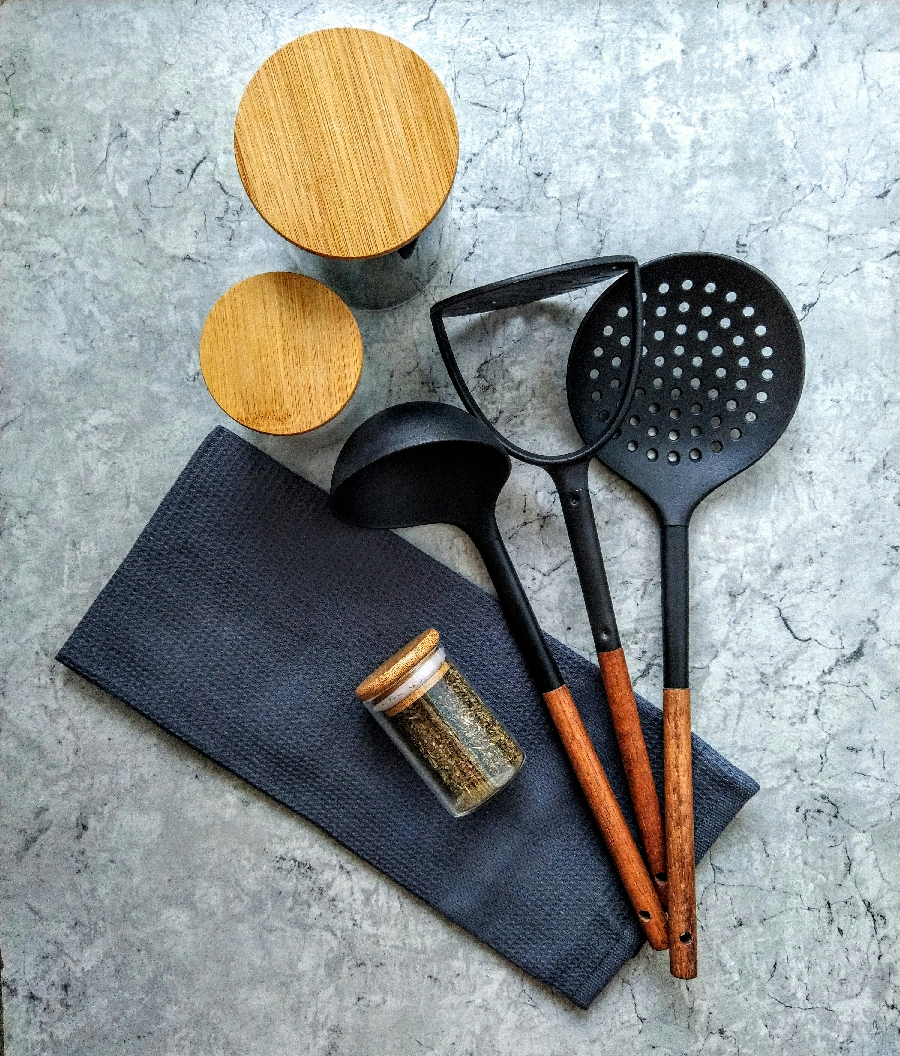 Modern Kitchen Utensils Set
