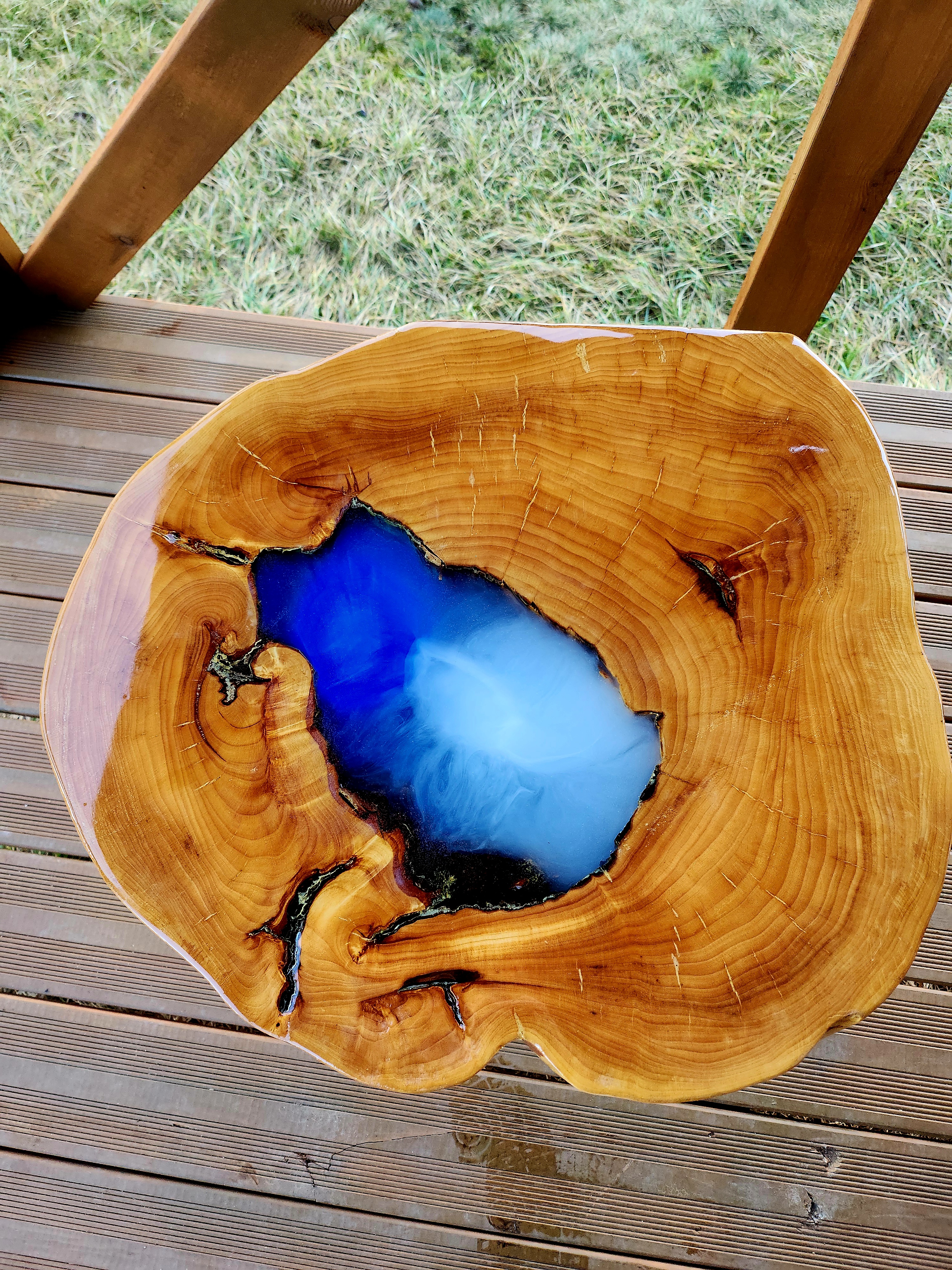 Epoksidinis kavos staliukas