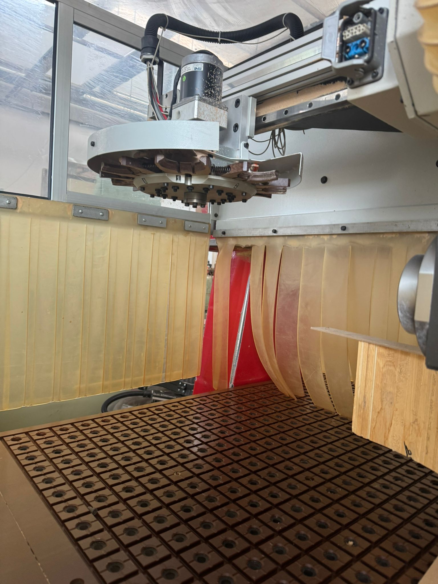 COSMEC Conquest 515 5 A