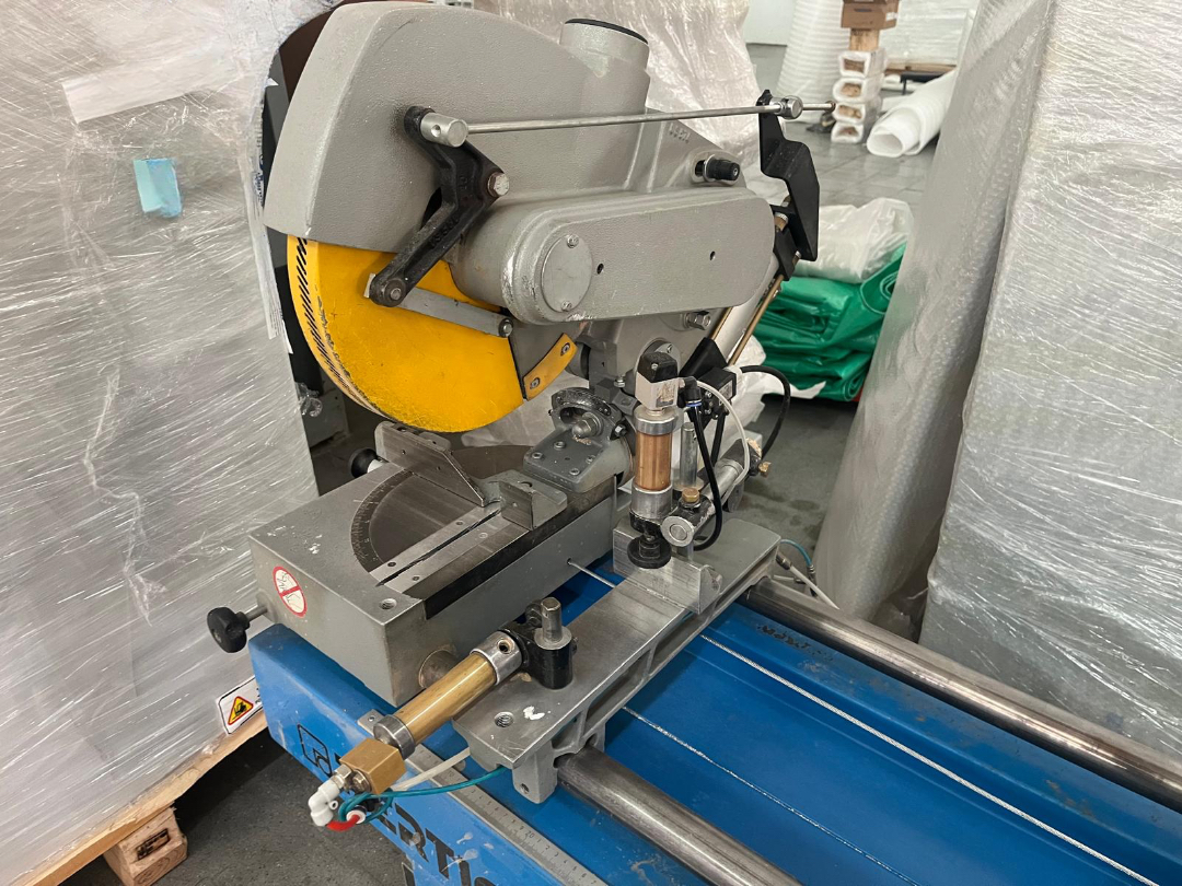 PERTICI UNIVER 330 P