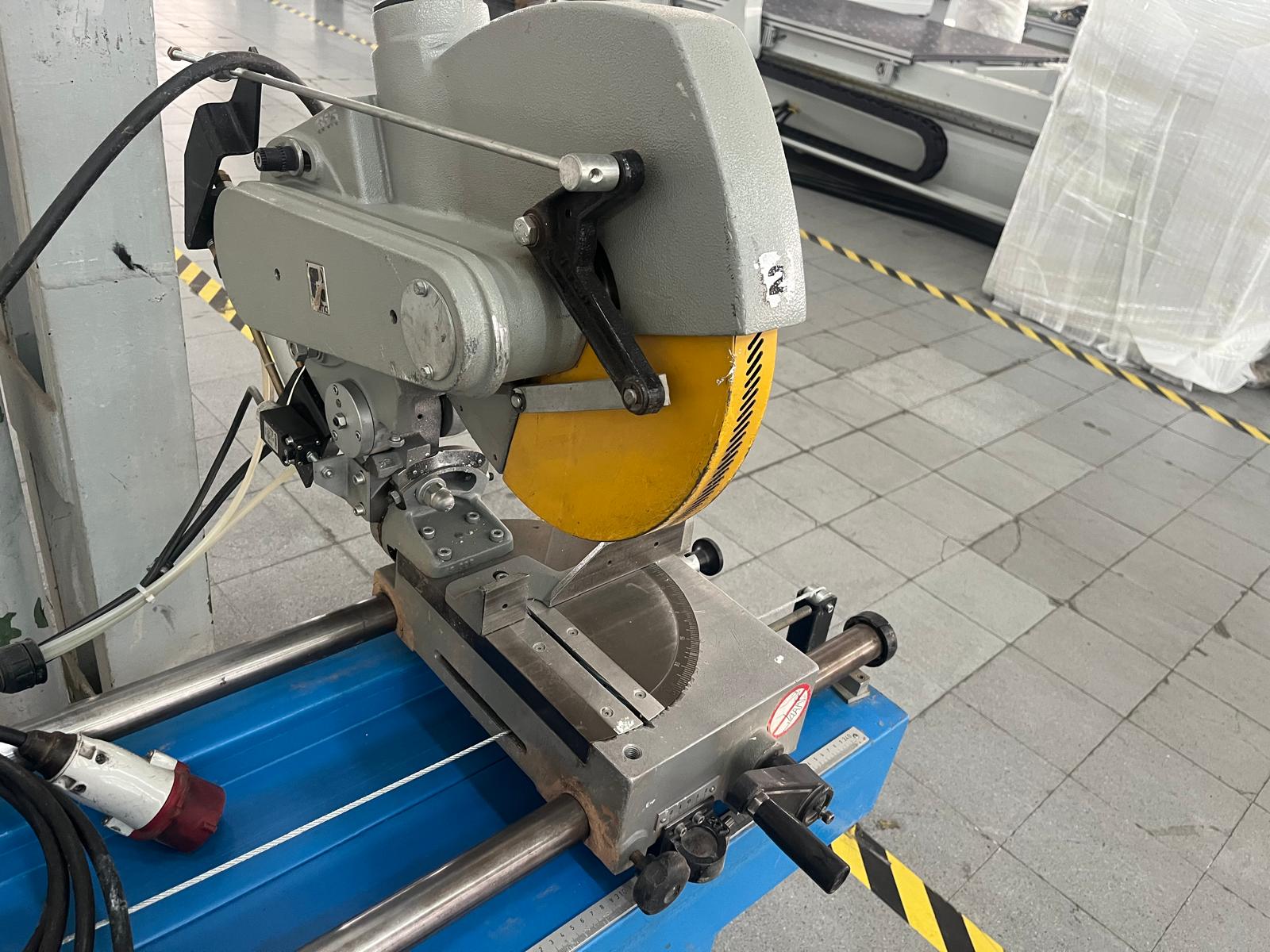 PERTICI UNIVER 330 P