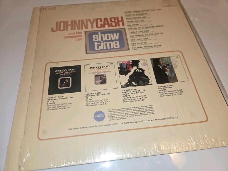 JOHNNY CASH,  "SHOW TIME", VINYL LP ALBUM, from 1969 on SUN RECORDS - EX