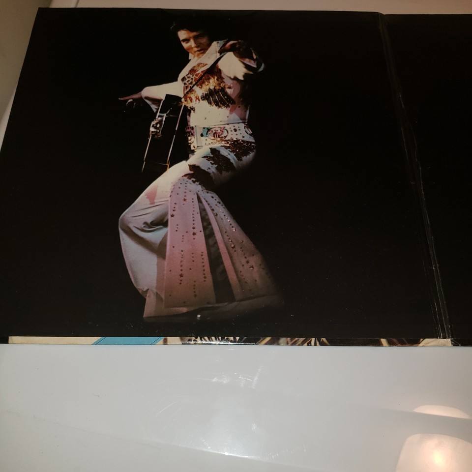 ELVIS PRESLEY / ELVIS IN CONCERT 2LP VINYL RECORD SET 1977 APL 2-2587 STEREO