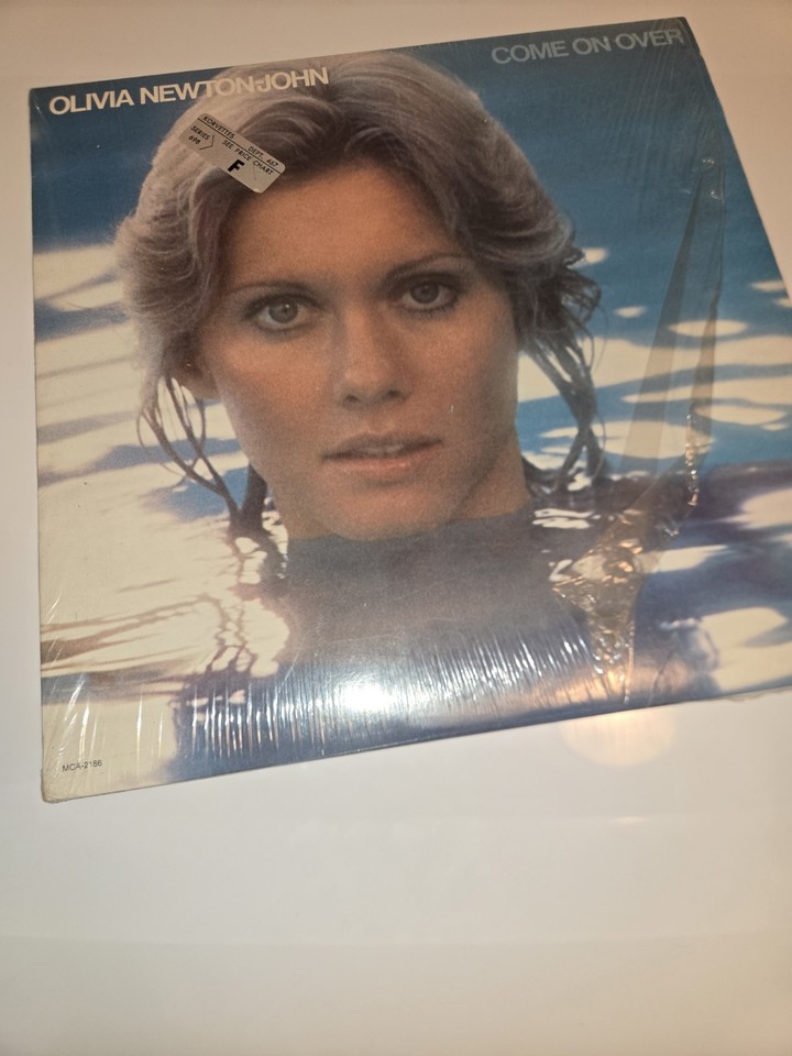OLIVIA NEWTON-JOHN - Come On Over - Vinyl Record LP - 1976 MCA Records 2186