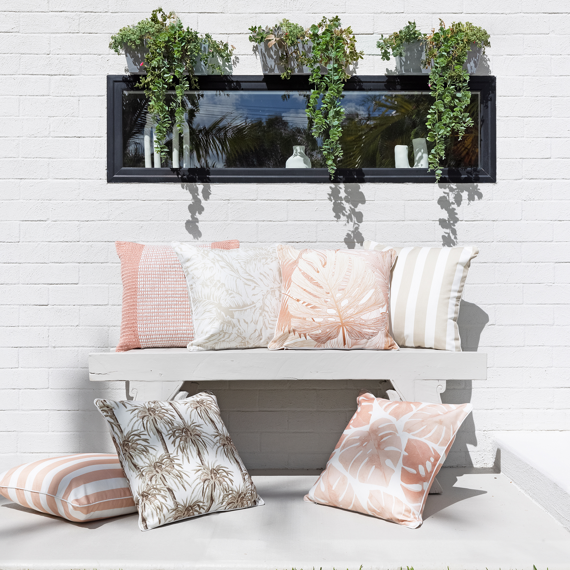 COCOON LEAF FILLED OUTDOOR CUSHION BLUSH 50X50CM