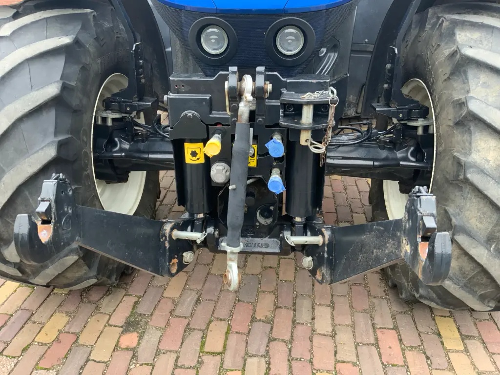 New Holland T7.230