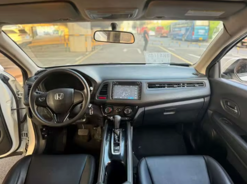 Hot-Selling Used Car Honda Vezel 2015 Model 1.5L CVT 2WD Comfort Version - Good Condition, Best Choice for Adult Drivers