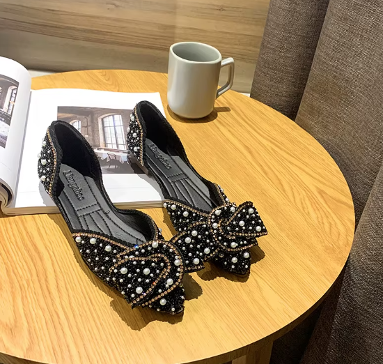 Rolls Soft Soles Women's Flat Sandals Decorated with Rhinestone