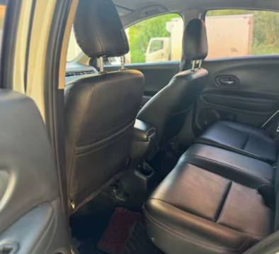 Hot-Selling Used Car Honda Vezel 2015 Model 1.5L CVT 2WD Comfort Version - Good Condition, Best Choice for Adult Drivers