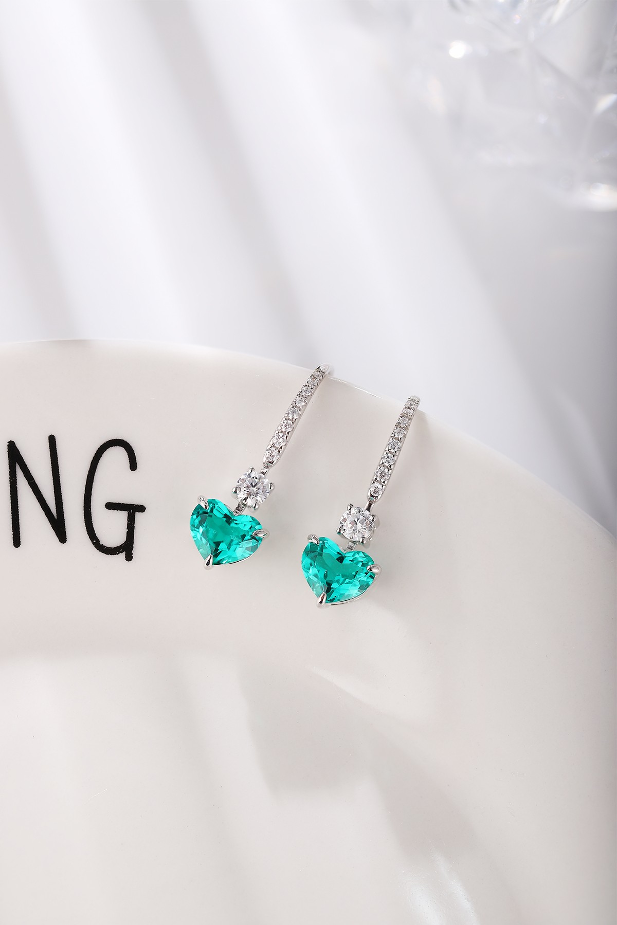 Heart-shaped Emerald Earrings