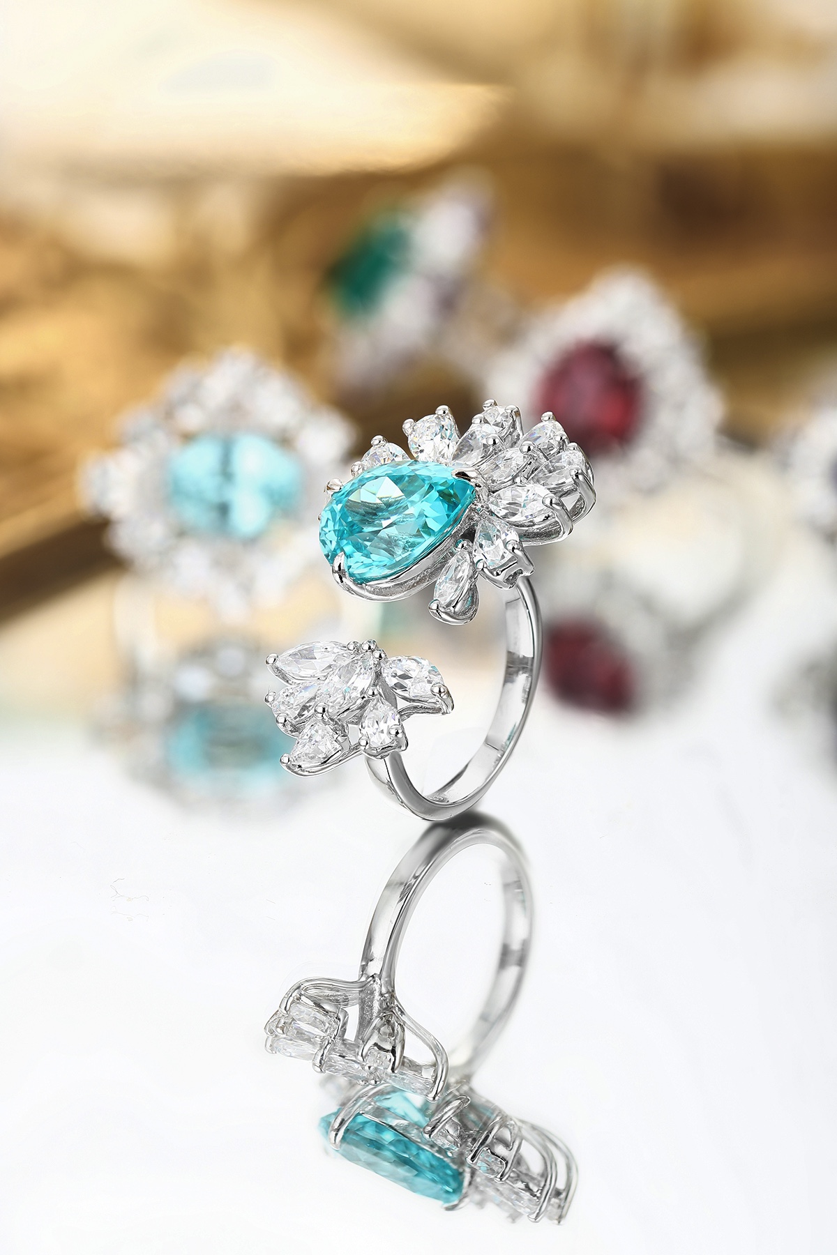 Elegant Aquamarine Silver Ring