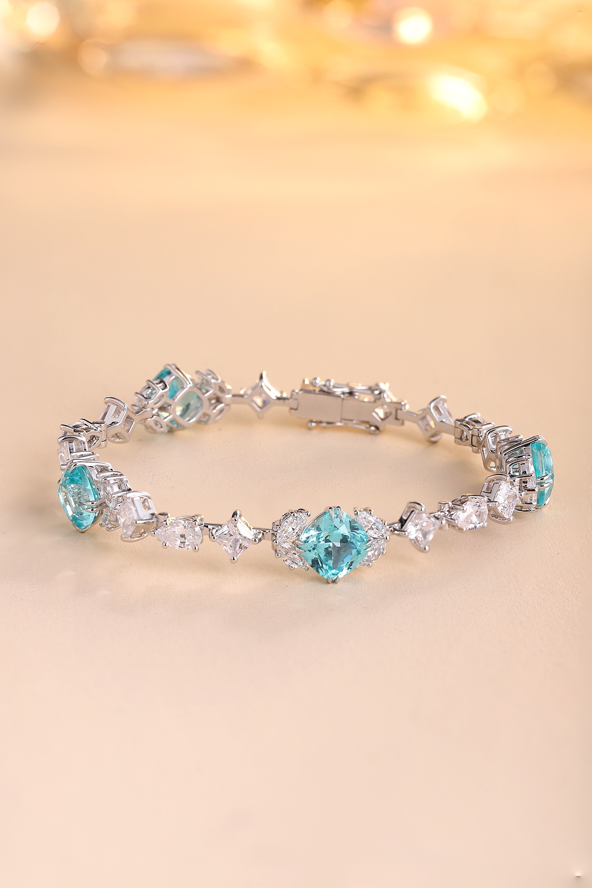 Elegant Aquamarine and Diamond Bracelet