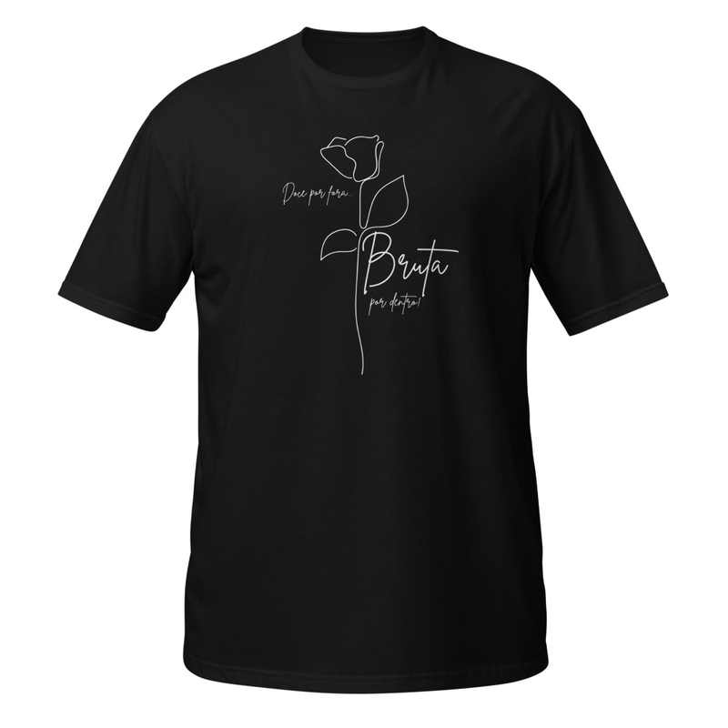 Camiseta Preta Doce por fora e Bruta por dentro