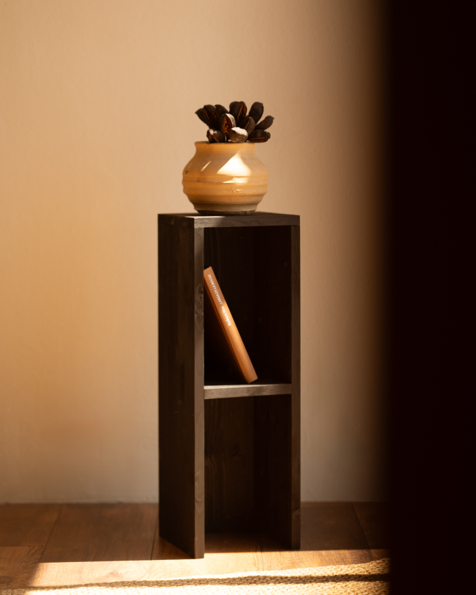 MESA DE LUZ MINIMALISTA