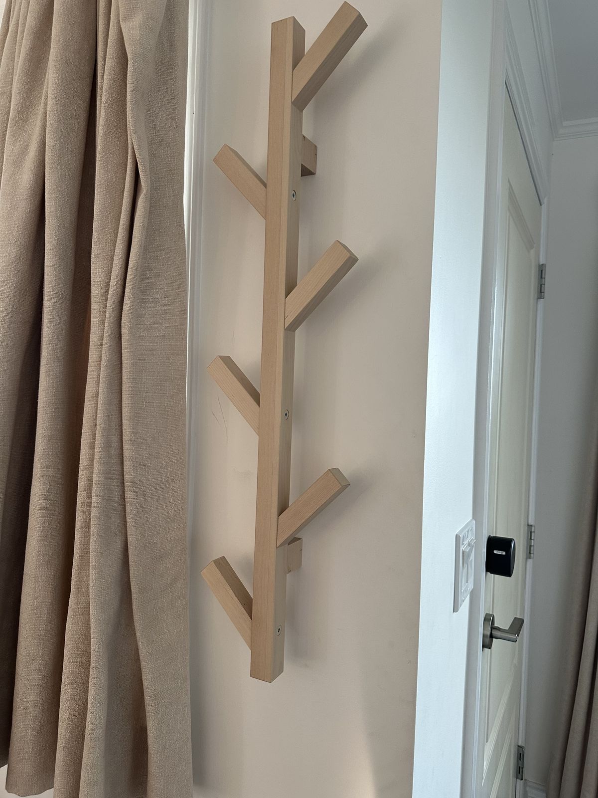 Perchero de pared estilo árbol