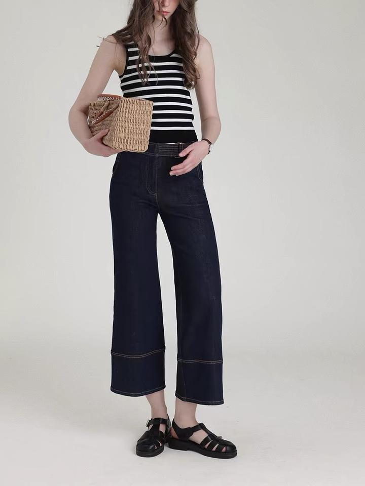  Women’s High-Waist Slight Flare Straight-Leg Jeans – Slim Fit Denim Pants