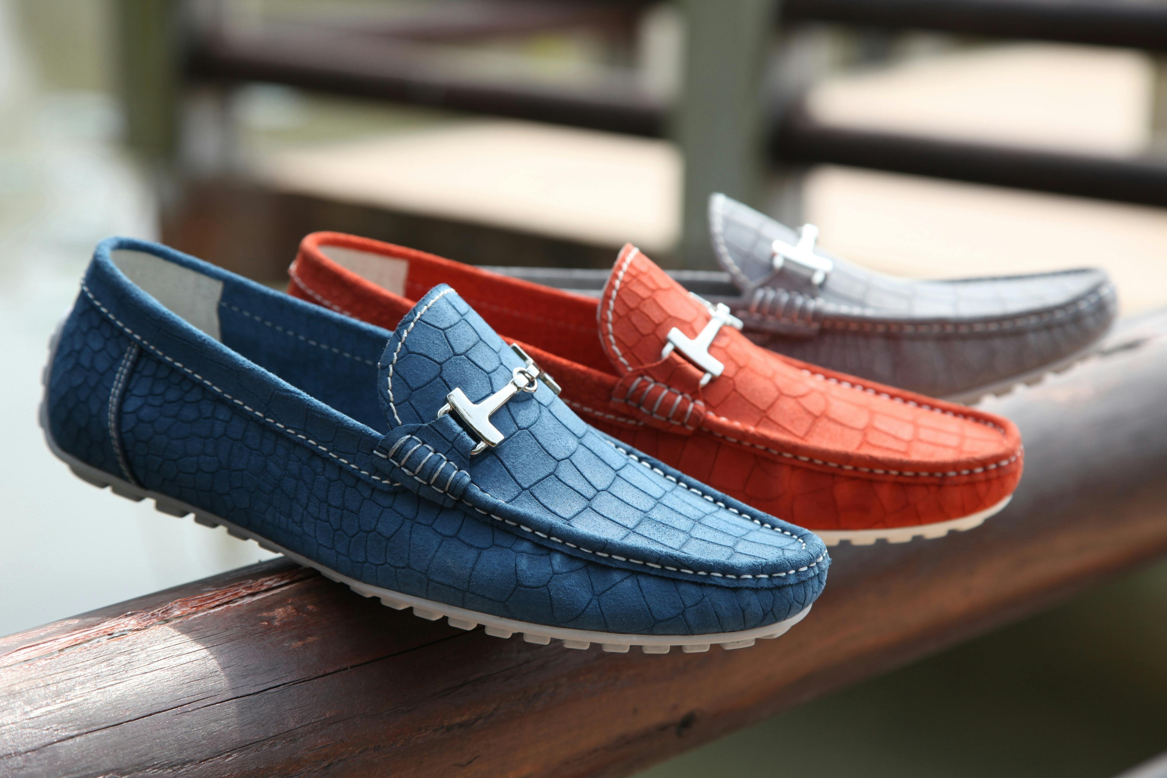 Stylish Crocodile Pattern Loafers