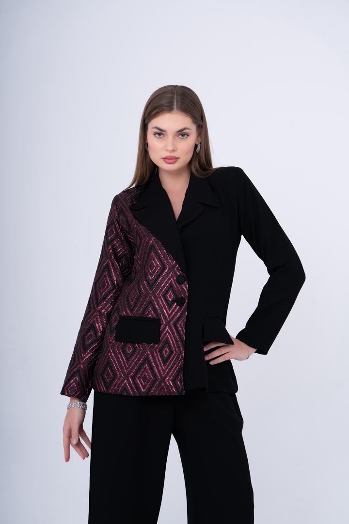  قطعة تحتفي بجمالك الداخلي قبل إطلالتك. مصممة بتناغم دقيق بين الفخامة والرقي، ومحاكة لتمنحك silhouette يصنع حضورًا لا يحتاج شرحًا.