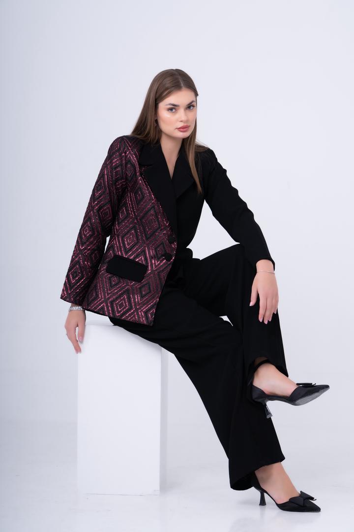  قطعة تحتفي بجمالك الداخلي قبل إطلالتك. مصممة بتناغم دقيق بين الفخامة والرقي، ومحاكة لتمنحك silhouette يصنع حضورًا لا يحتاج شرحًا.