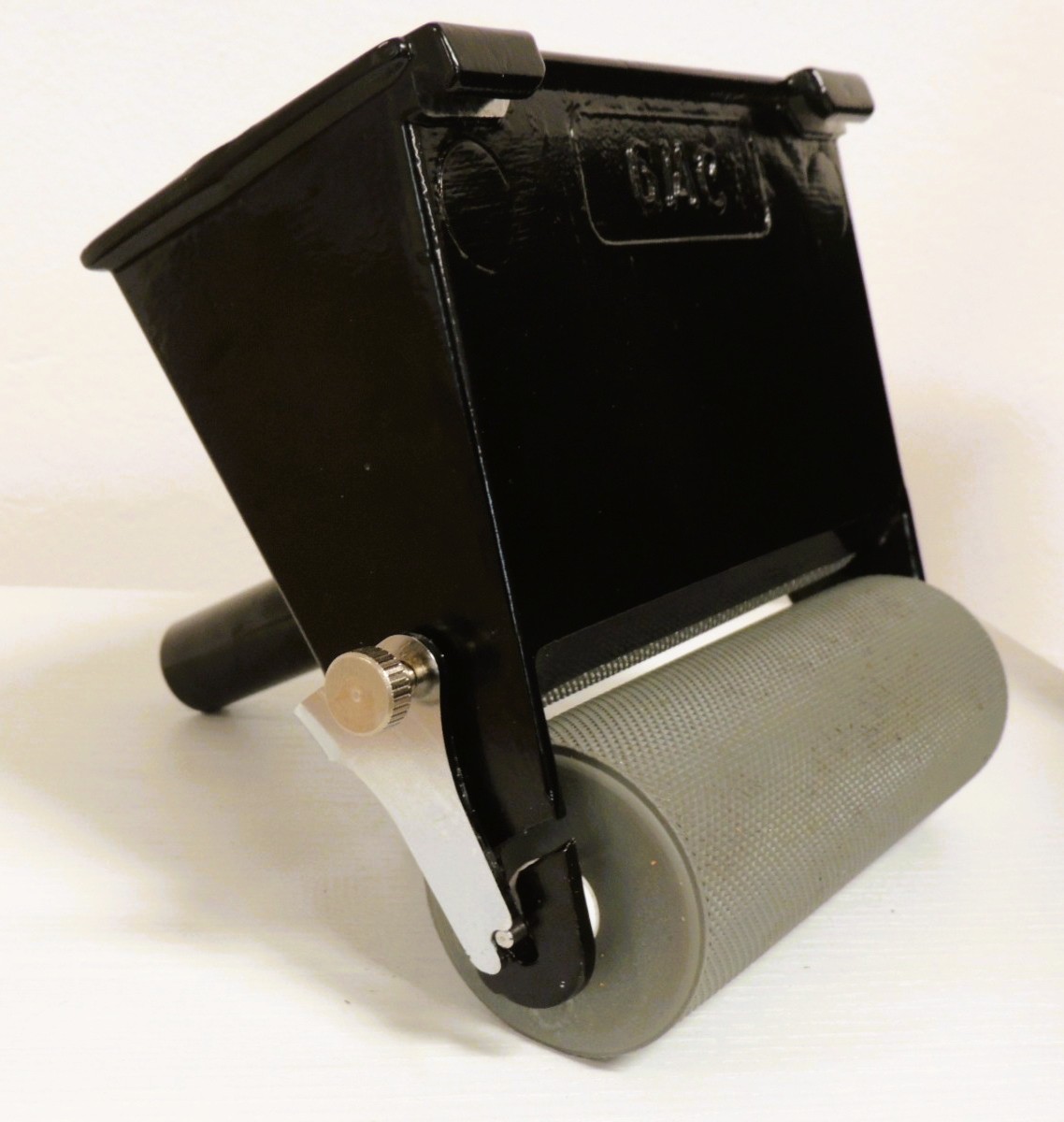 Art. 287 Stendicolla in alluminio con rullo in gomma 180 mm per colla vinilica PVA a base d'acqua (prezzo IVA esclusa)