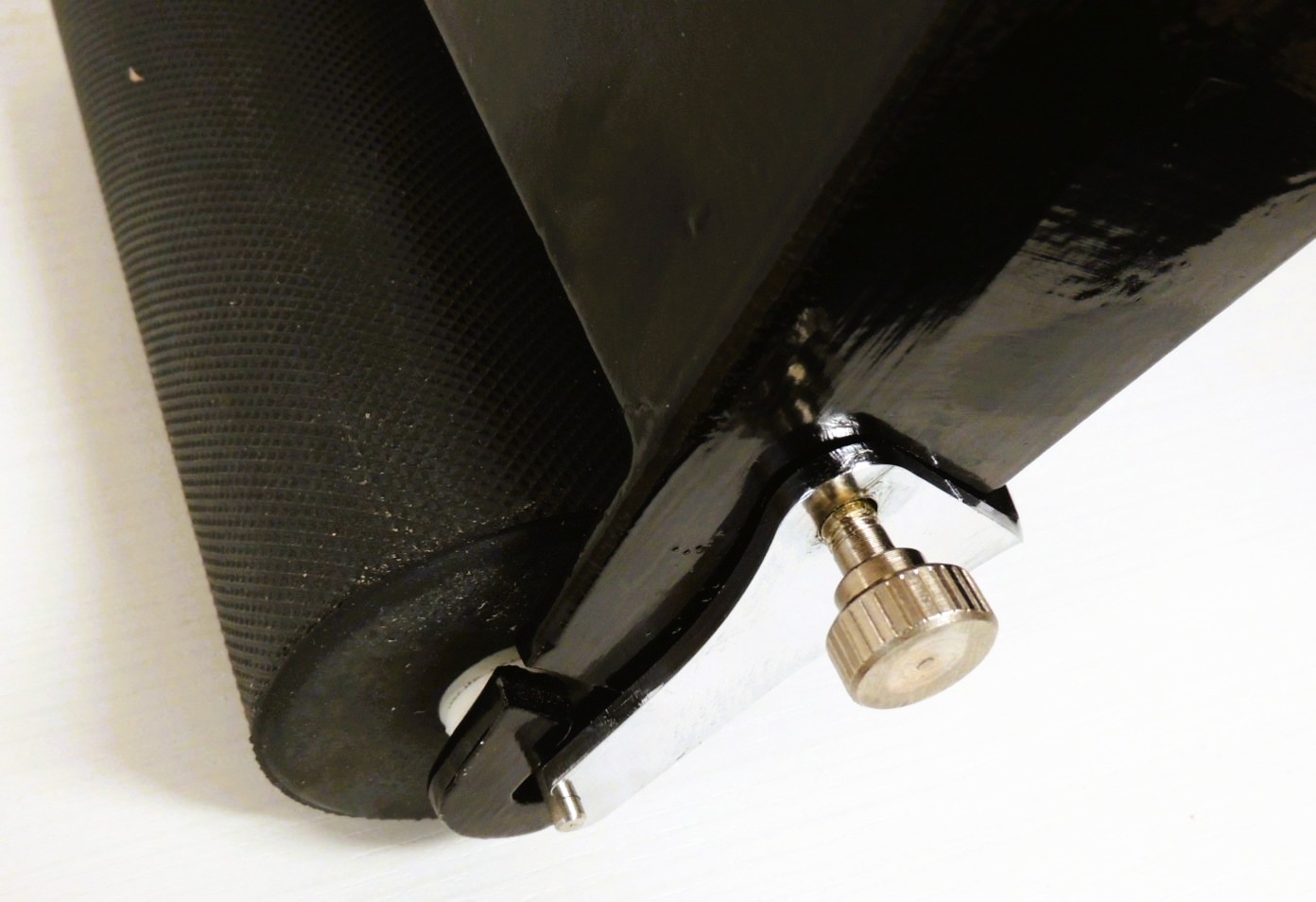 Art.  P180 Stendicolla in alluminio 180 mm con Rullo in Gomma per Colle Poliuretaniche (prezzo IVA esclusa)