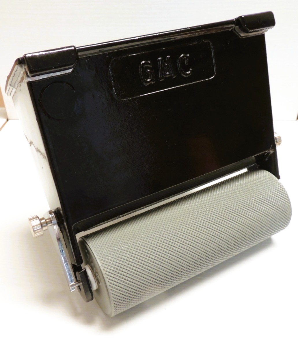 Art. 287 Stendicolla in alluminio con rullo in gomma 180 mm per colla vinilica PVA a base d'acqua (prezzo IVA esclusa)