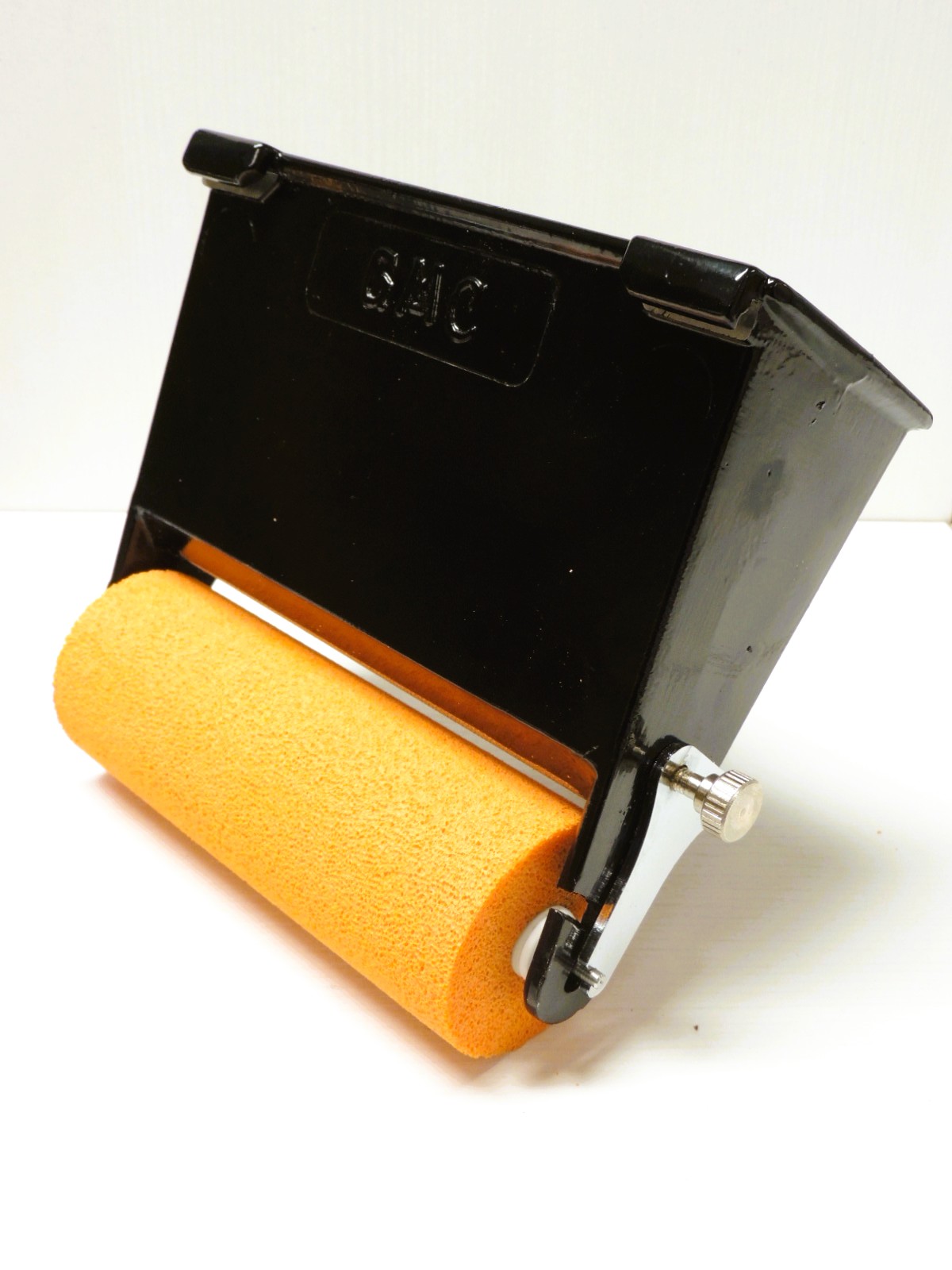 Art. 288 Stendicolla in alluminio con rullo in spugna per colla vinilica PVA a base d'acqua (prezzo IVA esclusa)