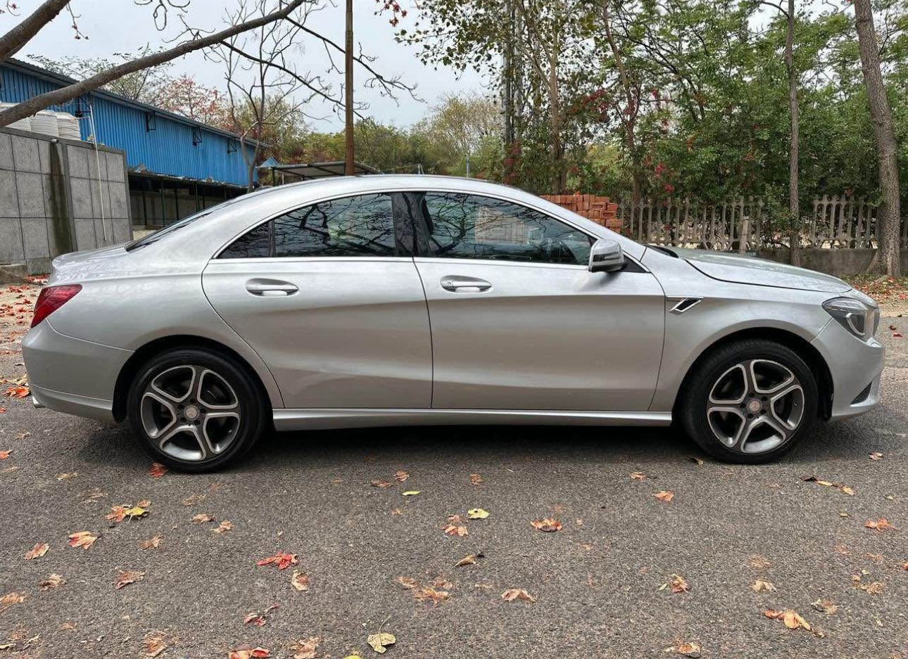 Mercedes-Benz CLA-Class Sedan HR REGISTRATION