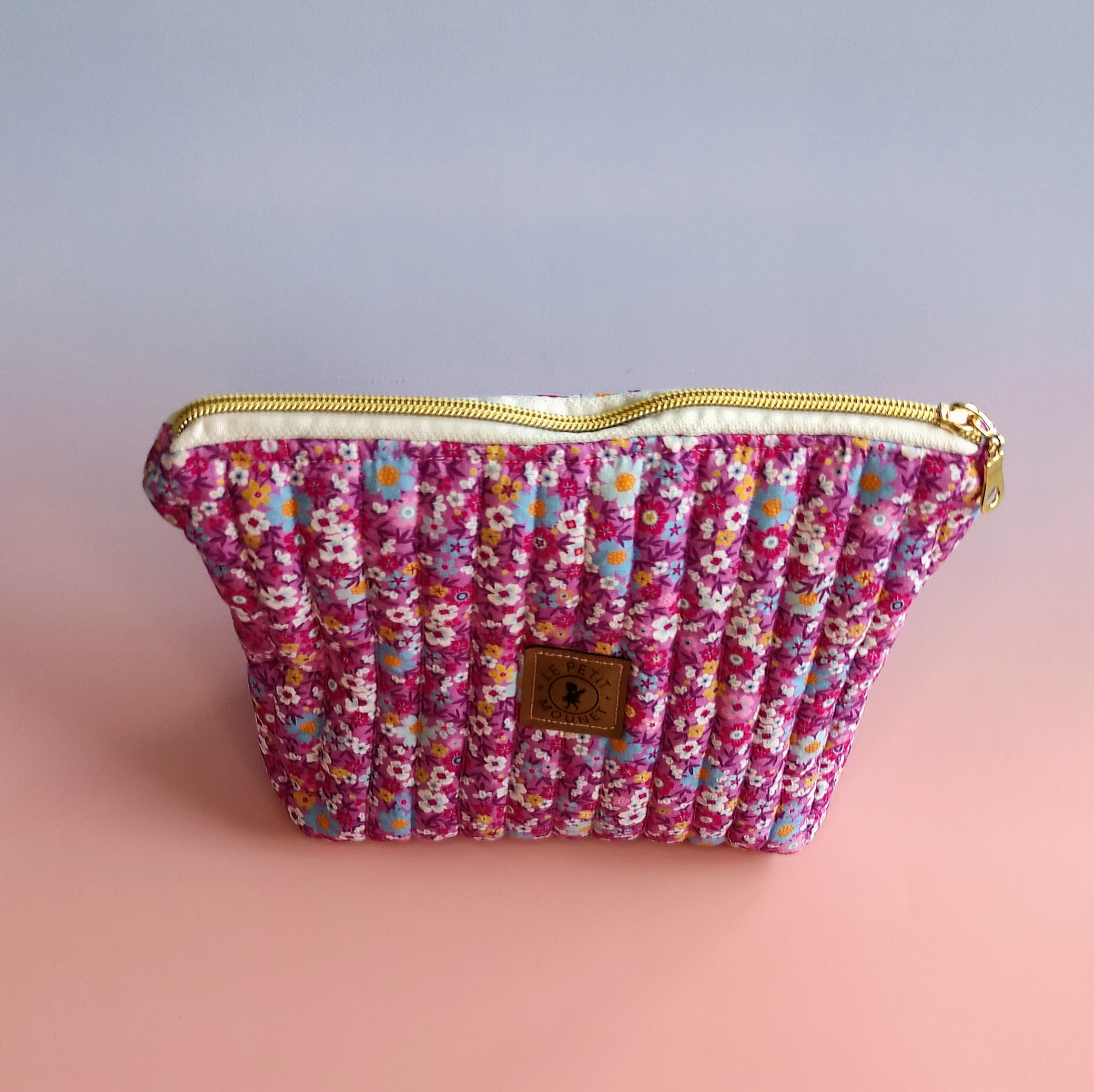 Trousse à fleurs matelassée