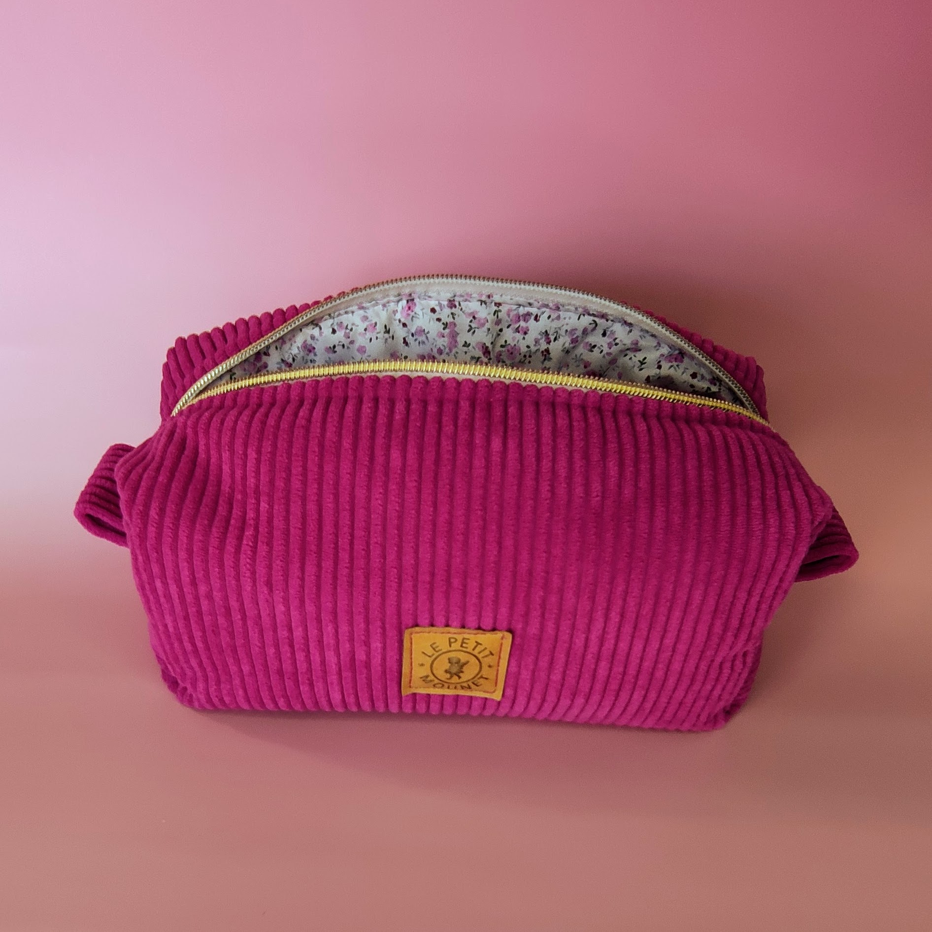 Trousse en velours côtelé prune