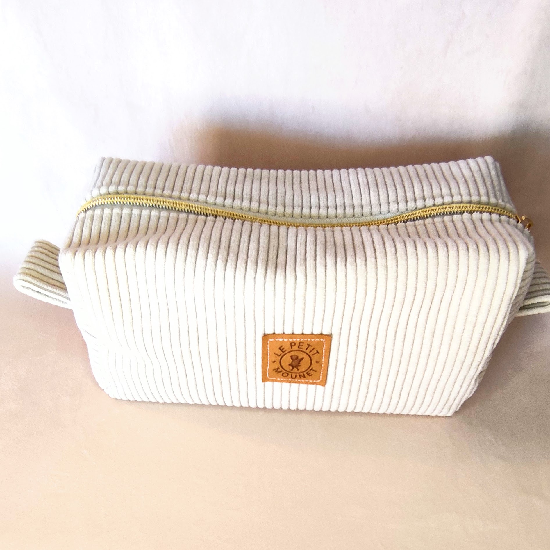 Trousse de toilette en velours côtelé blanc