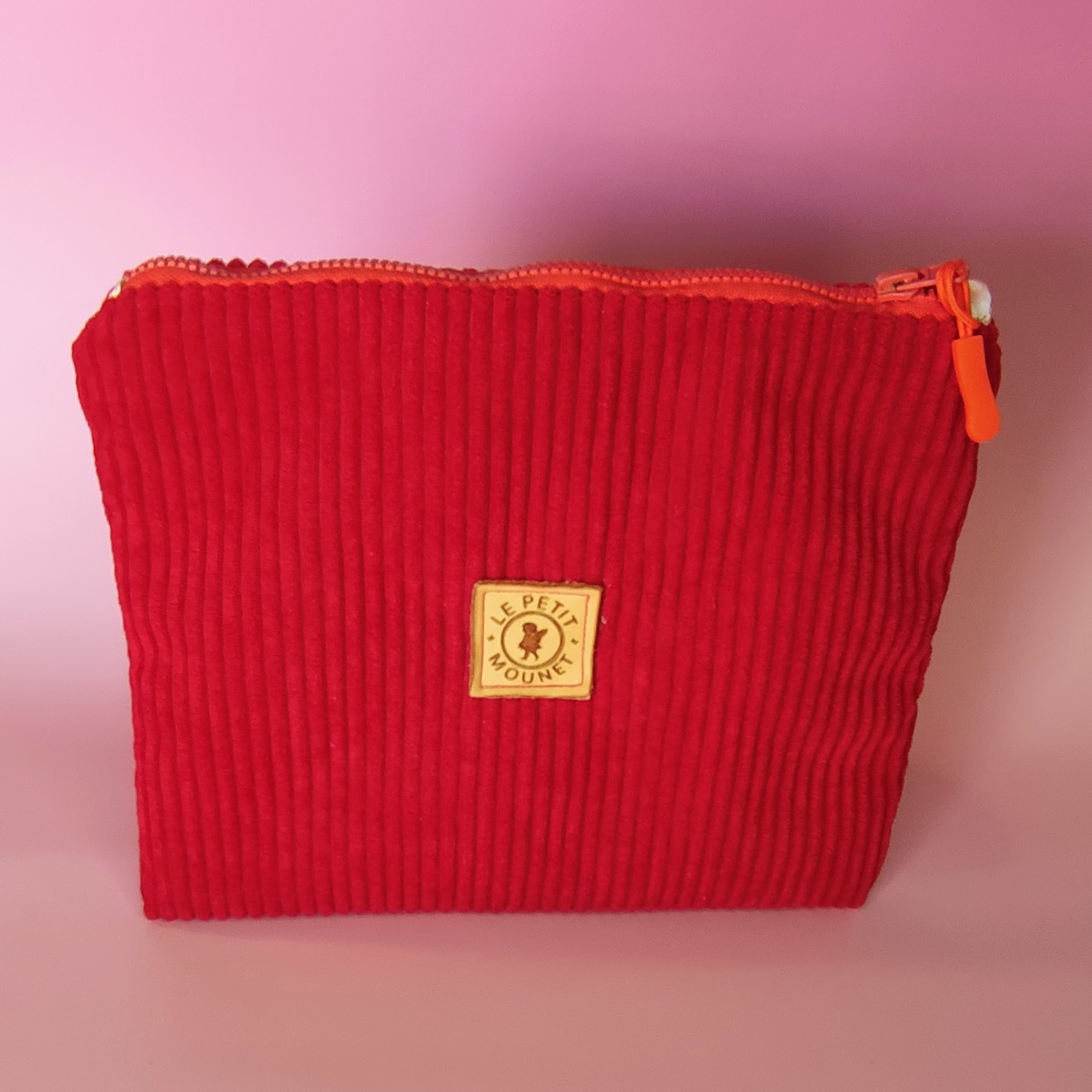 Trousse en velours rouge