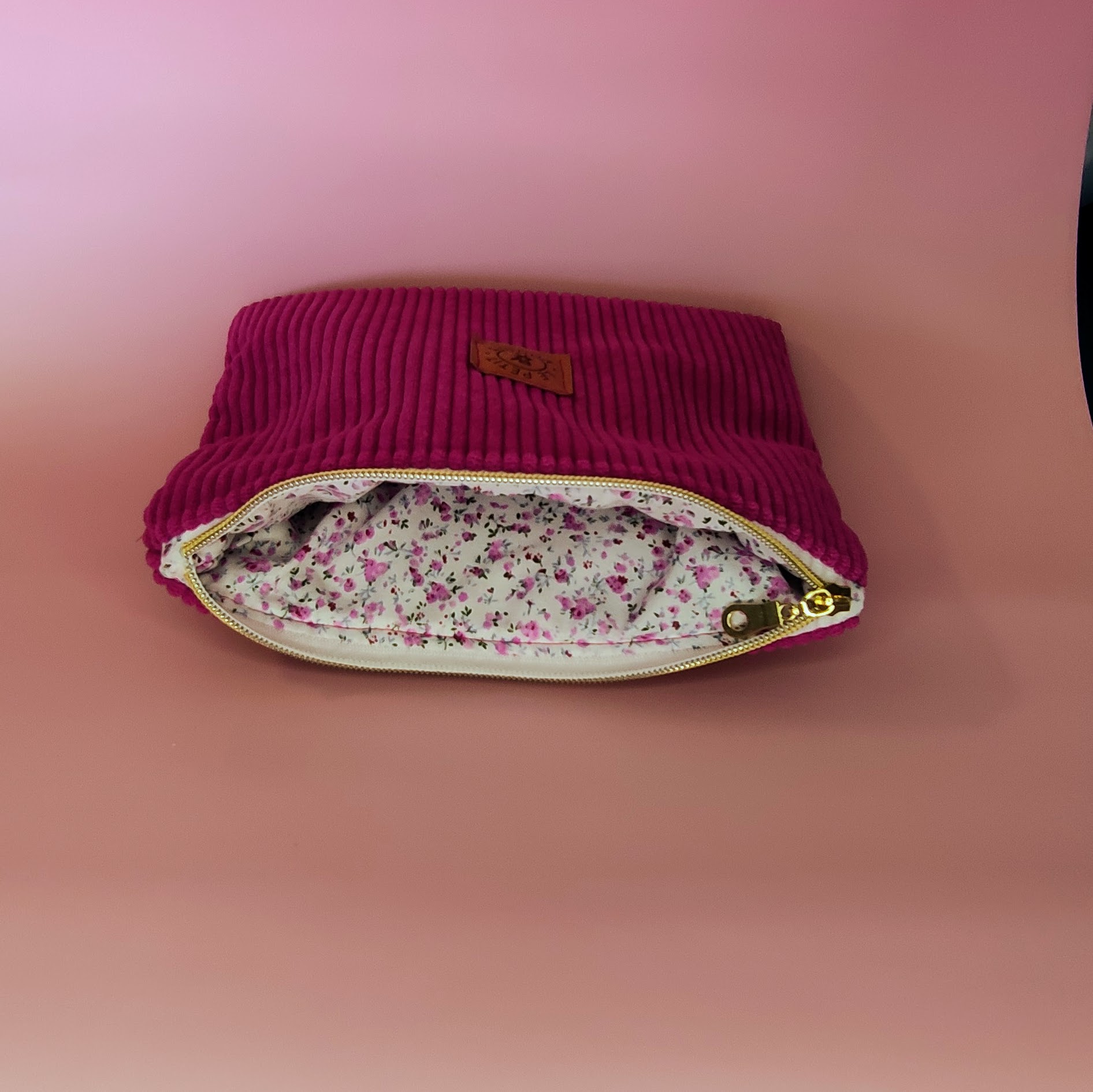 Trousse en velours cotélé prune