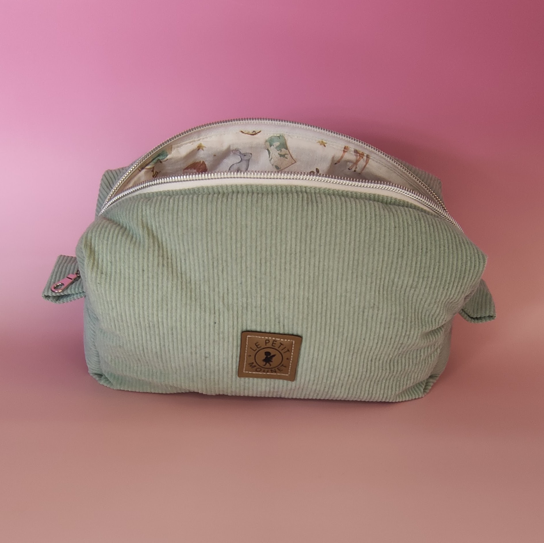 Trousse de toilette en velours côtelé vert doux