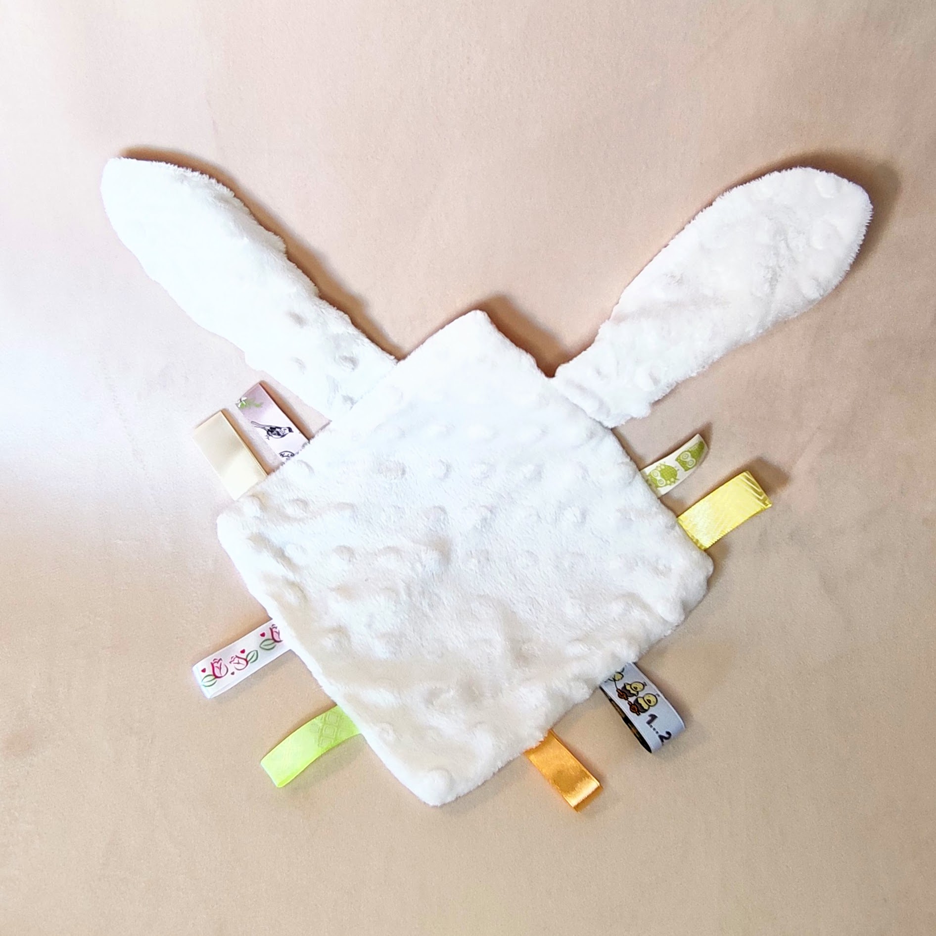 Doudou papillons dorés