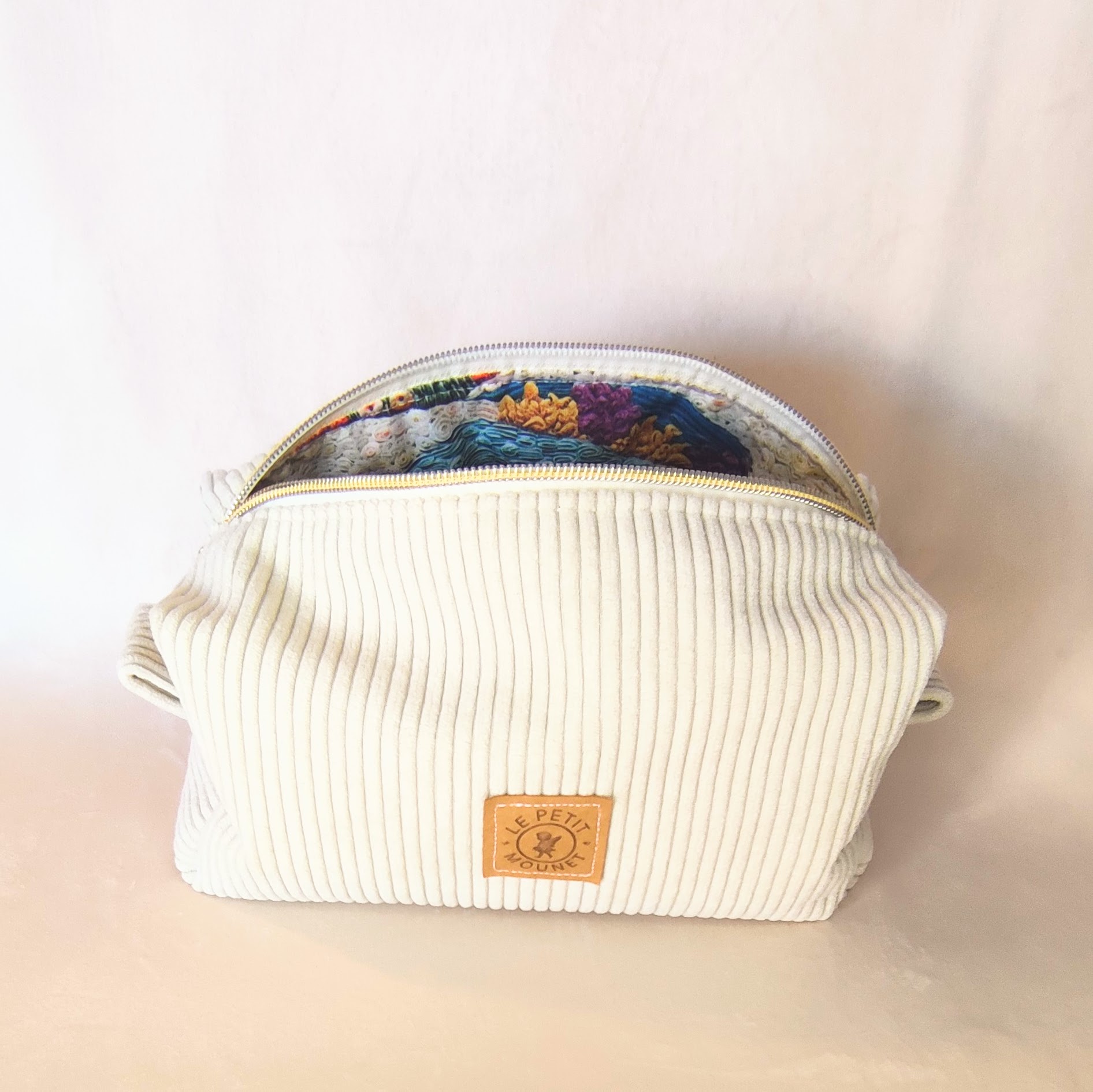 Trousse de toilette en velours côtelé blanc