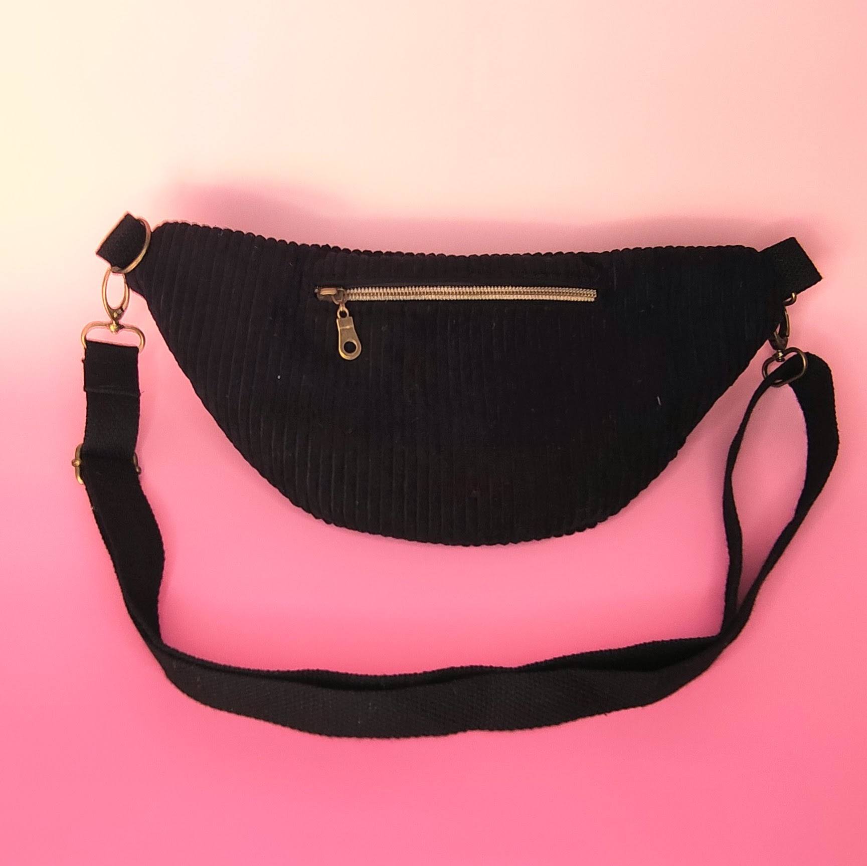 Sac banane en velours noir