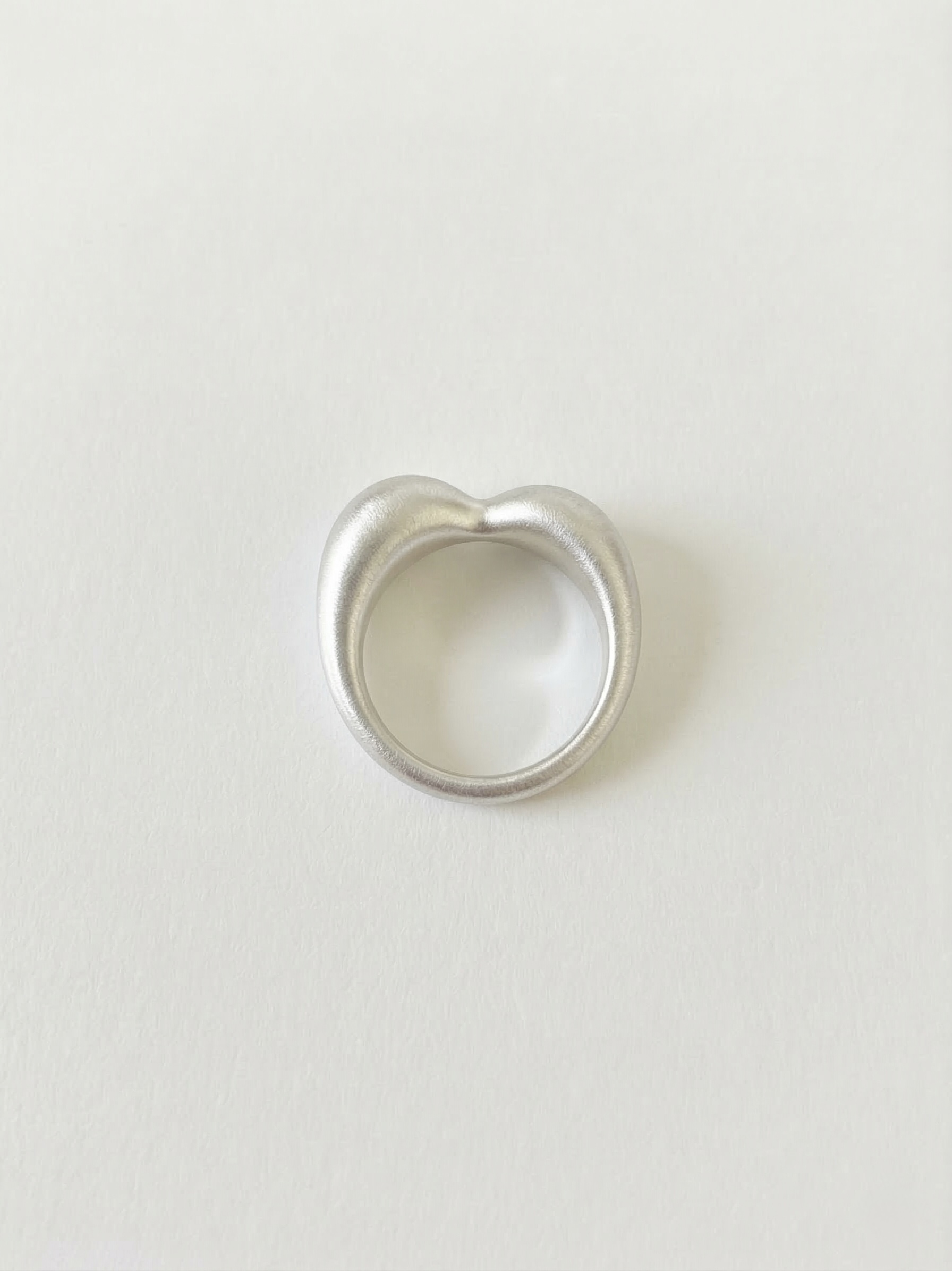 THE SOFT HOLD RING
