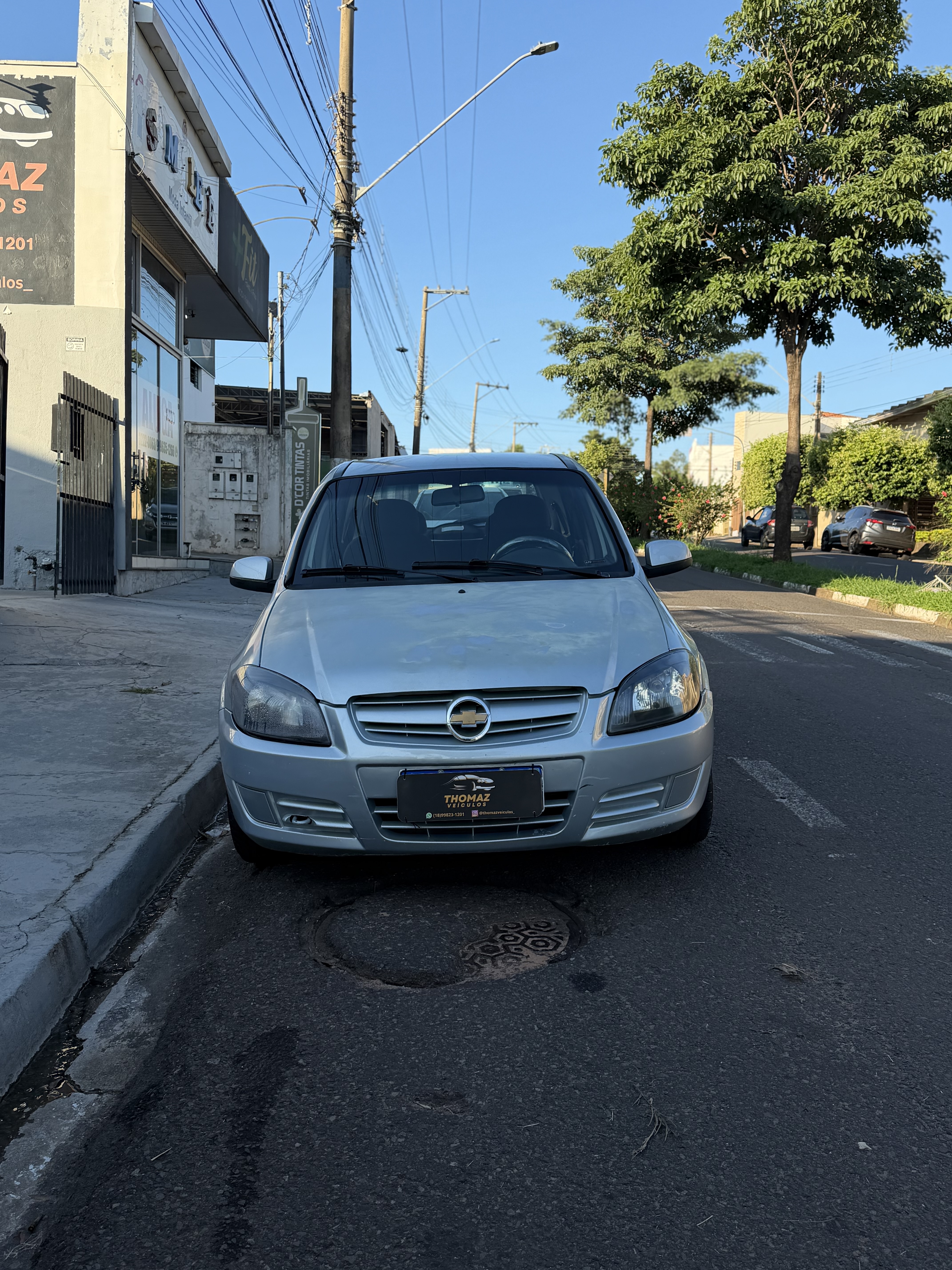 Celta 2010 4 portas PRATA