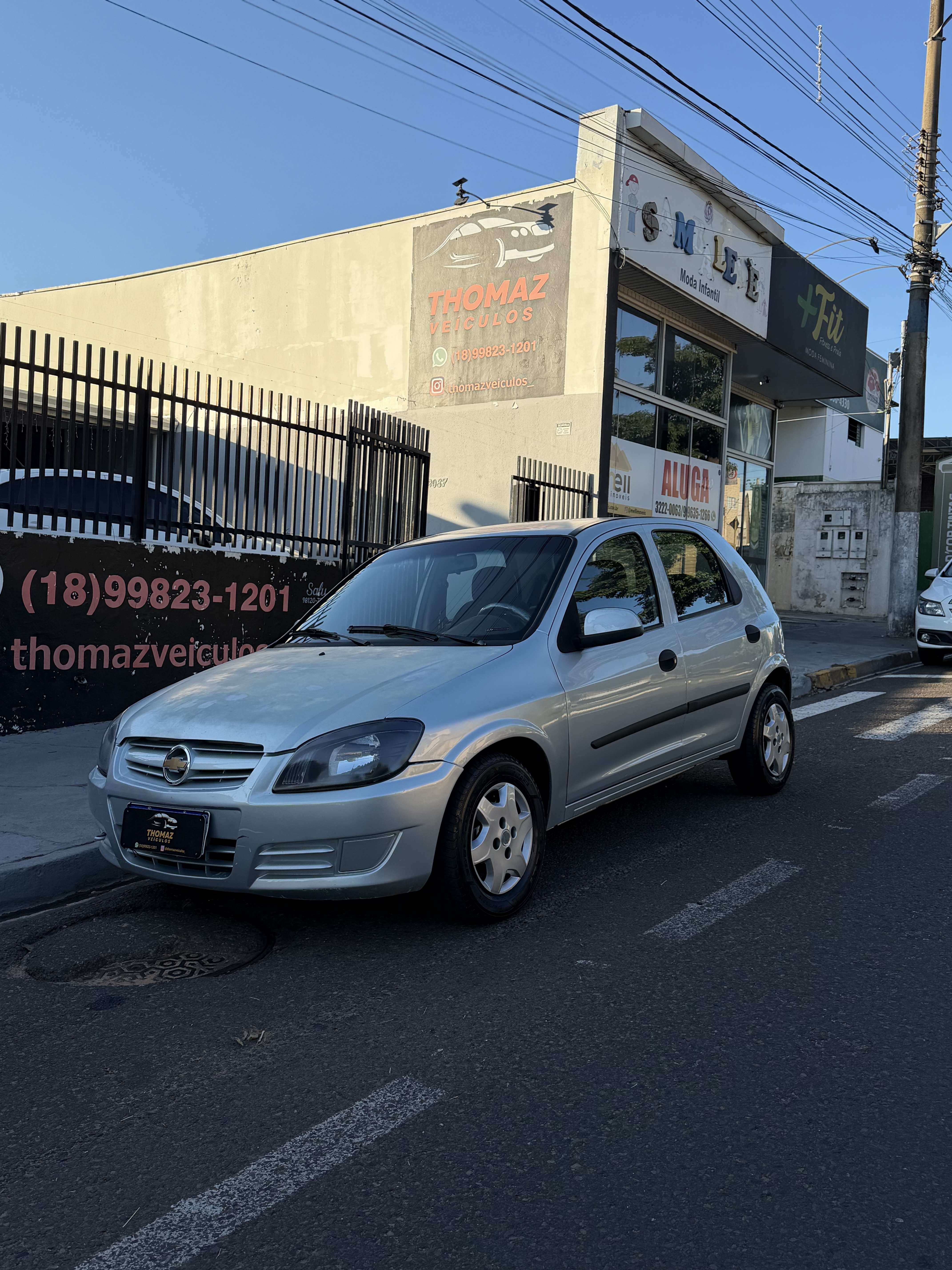 Celta 2010 4 portas PRATA