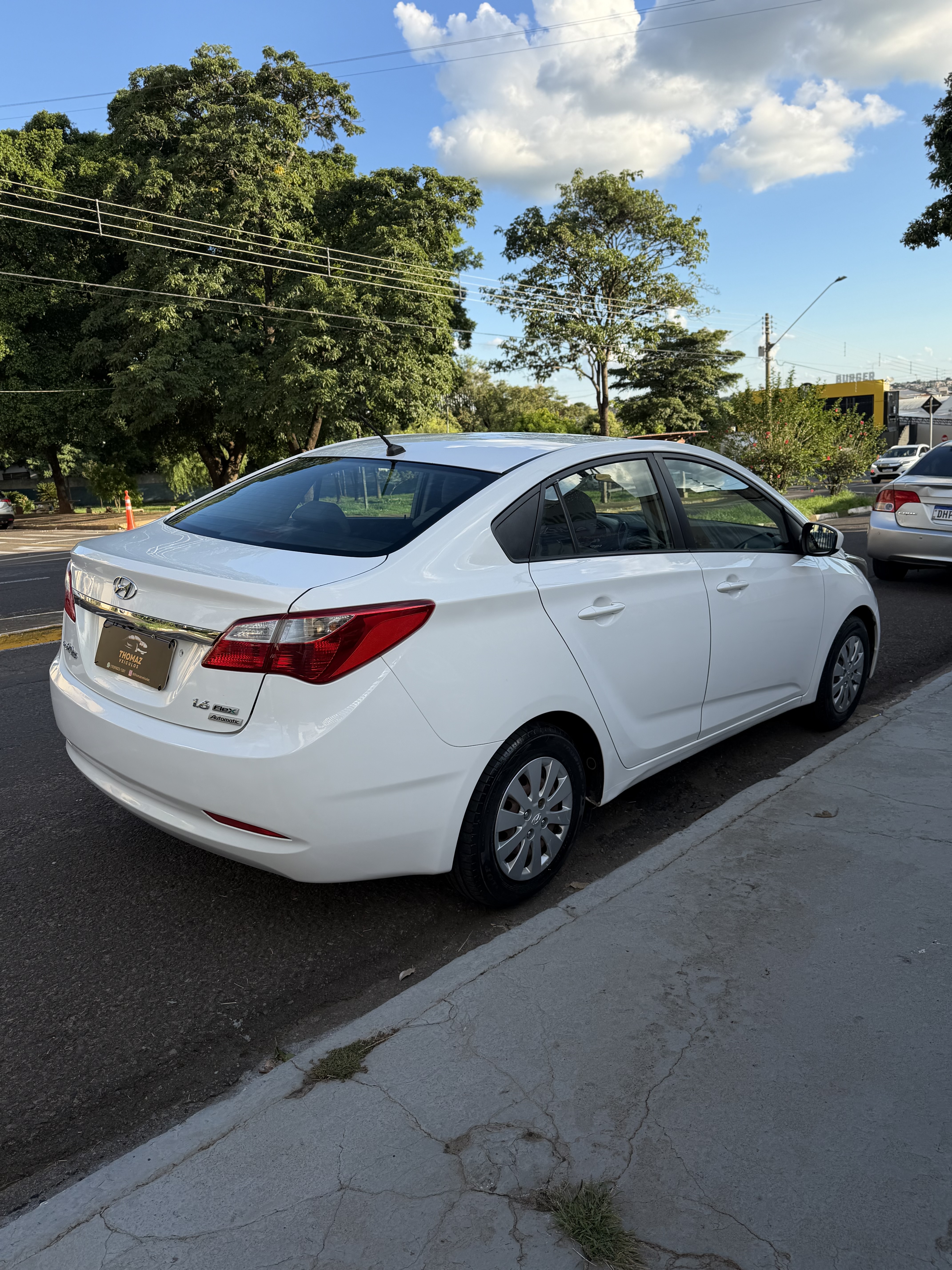 Hb20 2014 1.6 Automatico Sedan Branco
