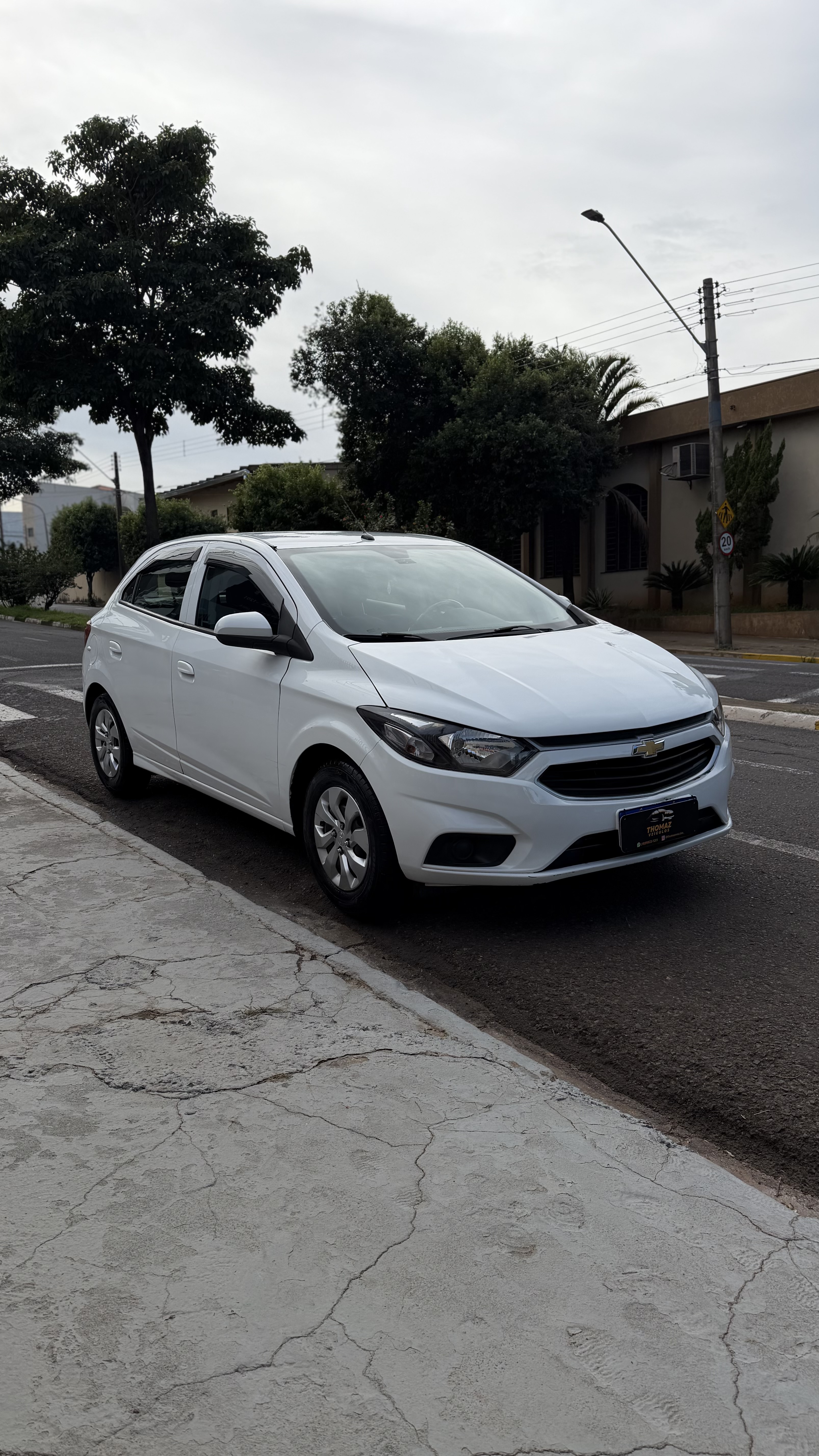 Onix 2017 1.0 LT