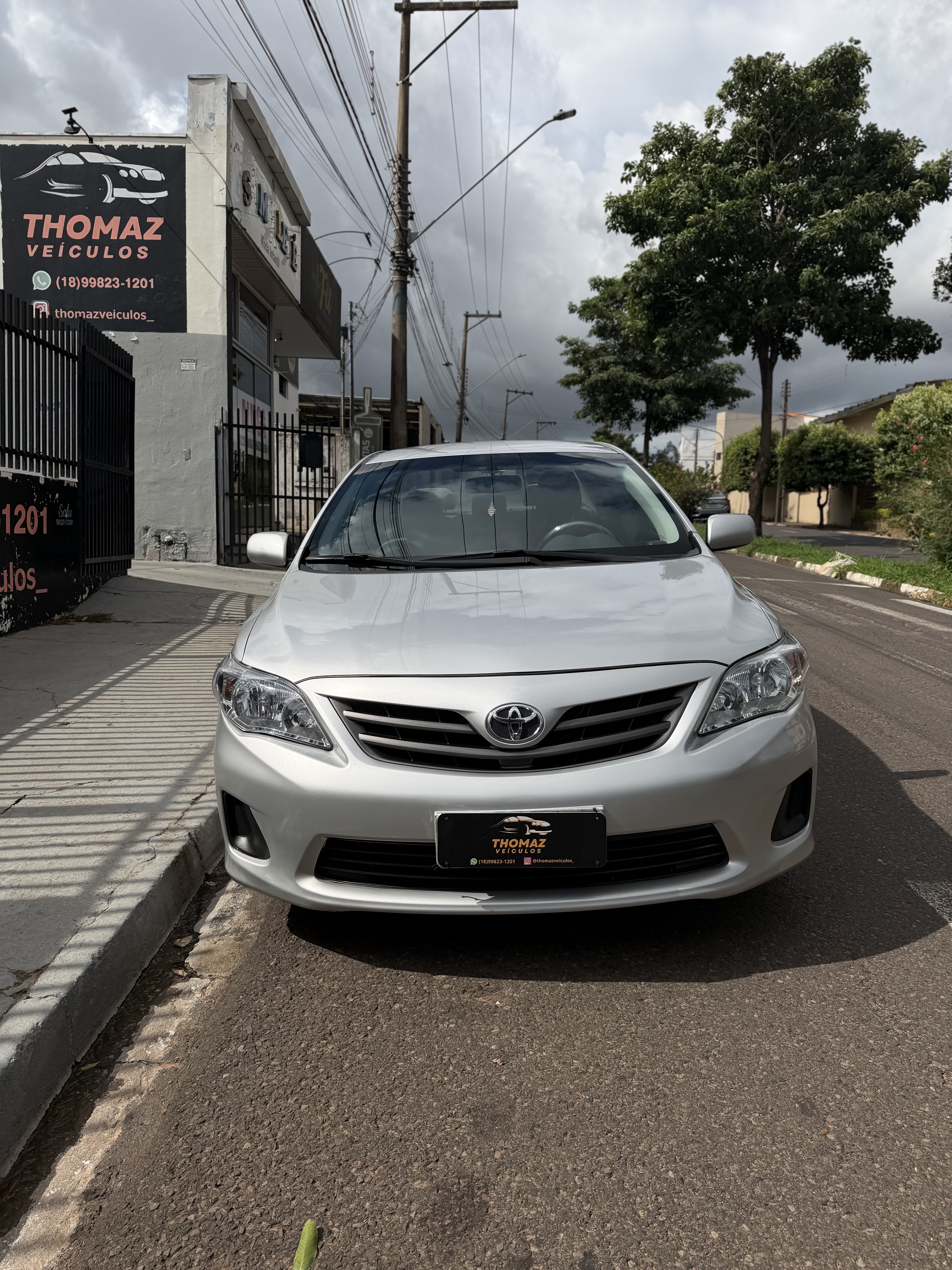 Corolla 2013 Automático Prata BAIXO KM IPVA PAGO