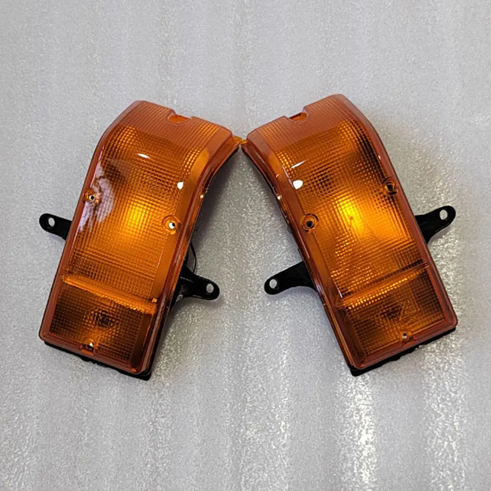 Toyota DYNA 1984-1987 model front turn signal assembly 212-1623