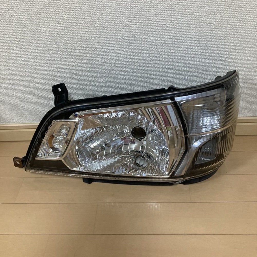 Hino Dutro 300 | Toyota Dyna 2018-2022 Headlight 219-1111