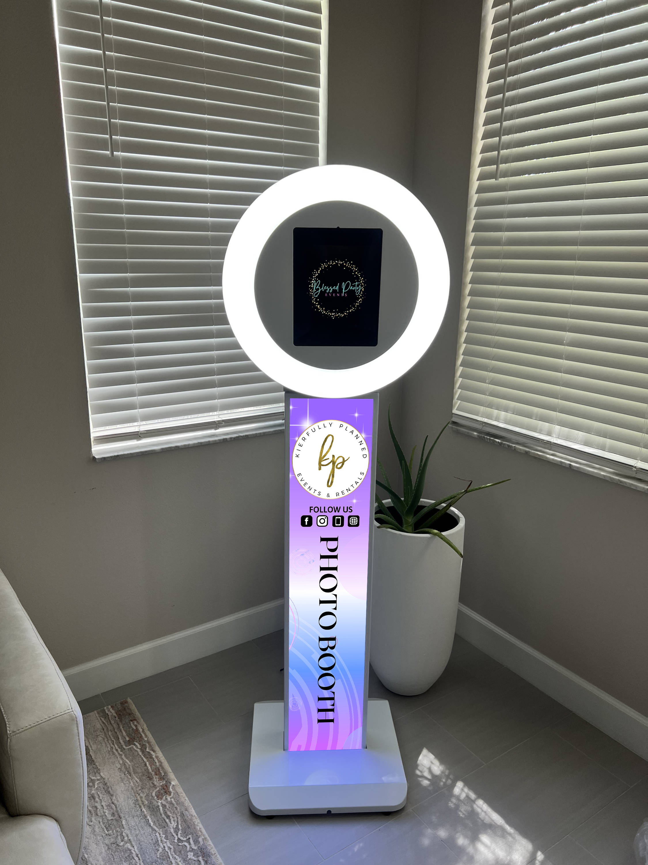 Self-Service Photo Booth