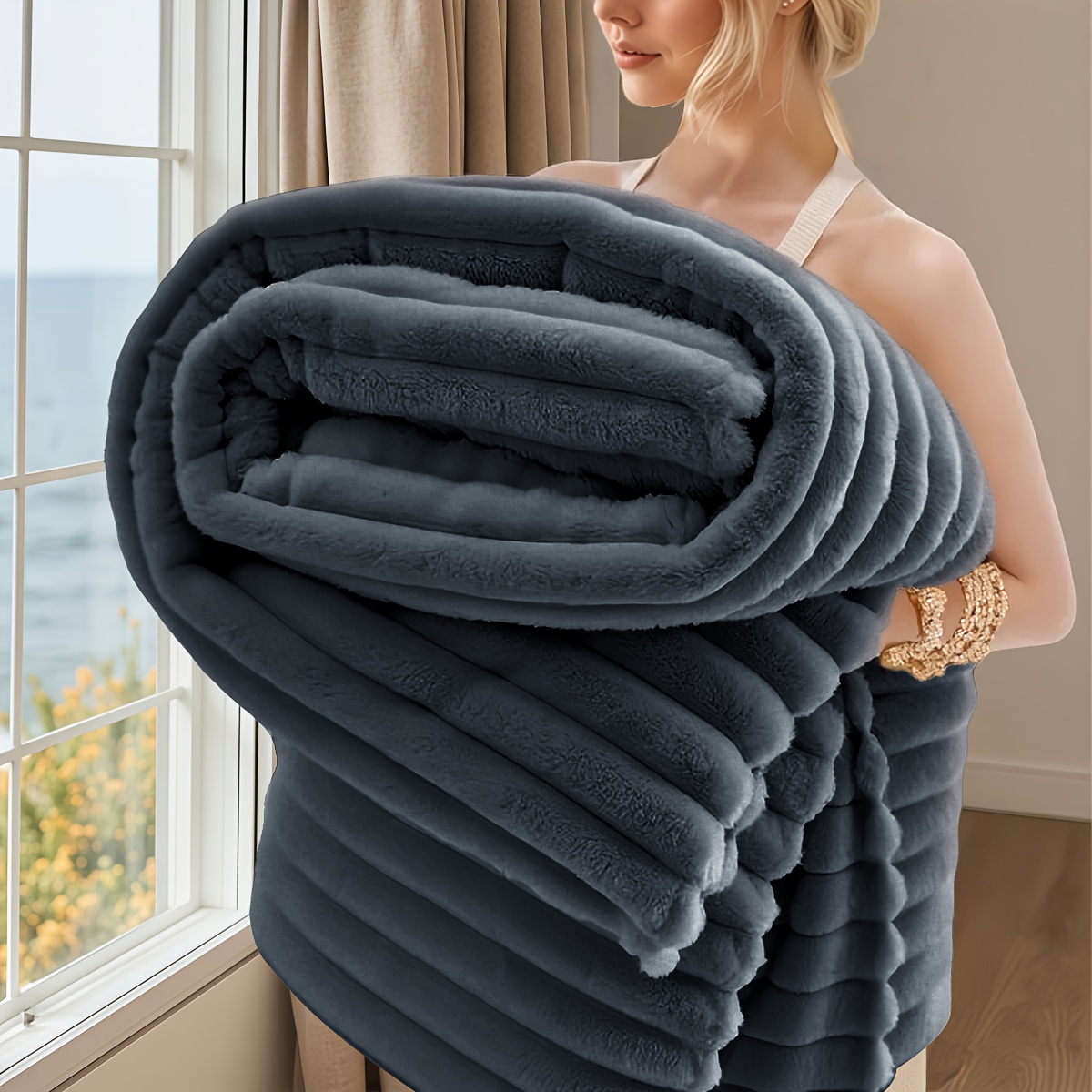 Luxurious Faux Rabbit Fur Throw Blanket, Super Soft & Warm Plush Faux Rabbit Fur