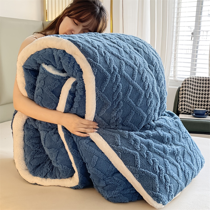 1pc Luxury Thickened Plush Blanket
