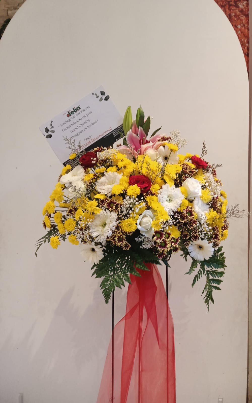 Fresh Flower Standing Bouquet