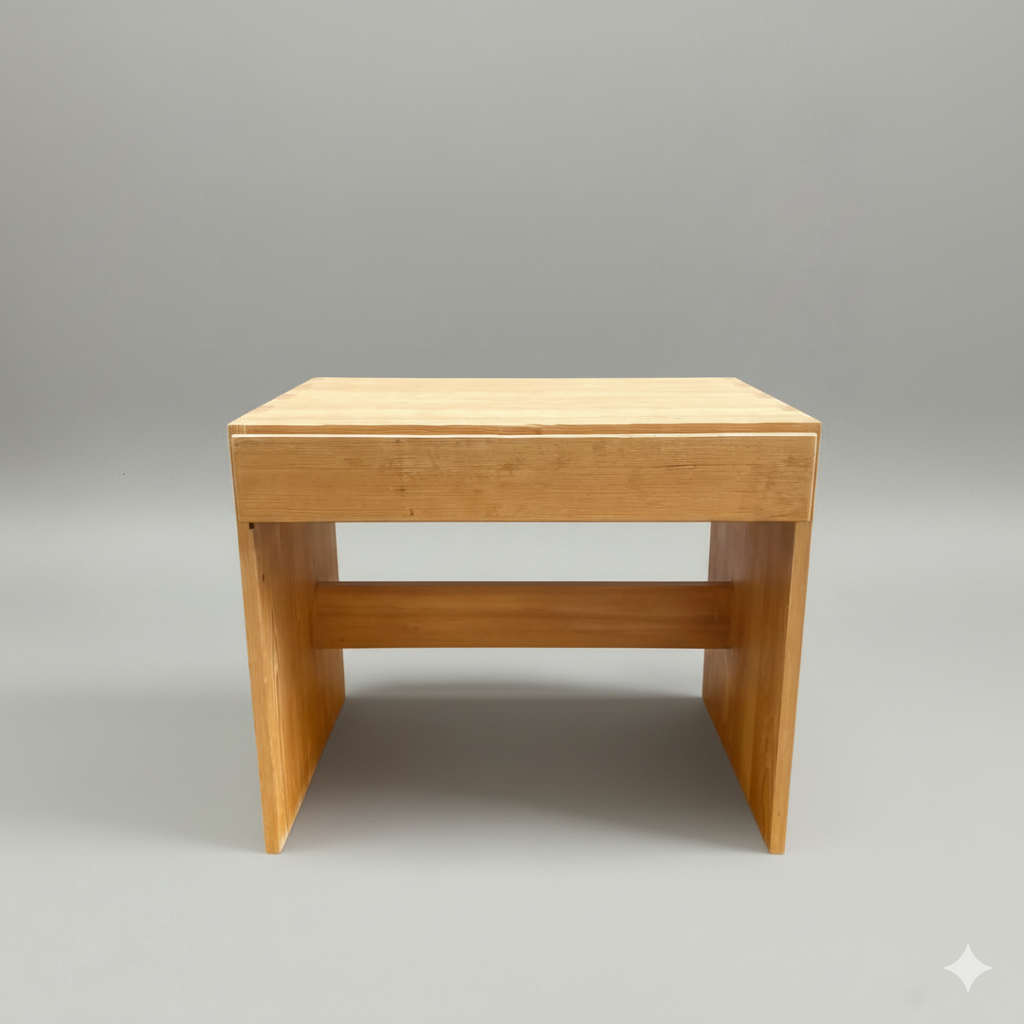 Bureau vintage en pin massif – Maison Regain, années 70